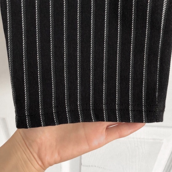 Striped capris from Banana Republic - Picture 3 of 6